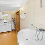 Andrea For 17 People With Private 40 M2 Pool & Pet Friendly Near *