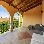 Villa Andrea For 17 People With Private 40 M2 Pool & Pet Friendly Near *