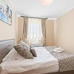Villa Andrea For 17 People With Private 40 M2 Pool & Pet Friendly Near *
