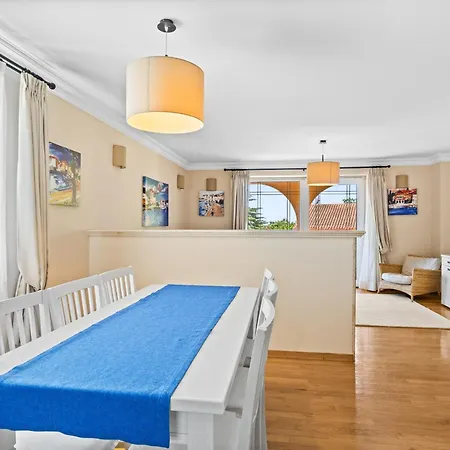Villa Andrea For 17 People With Private 40 M2 Pool & Pet Friendly Near Poreč