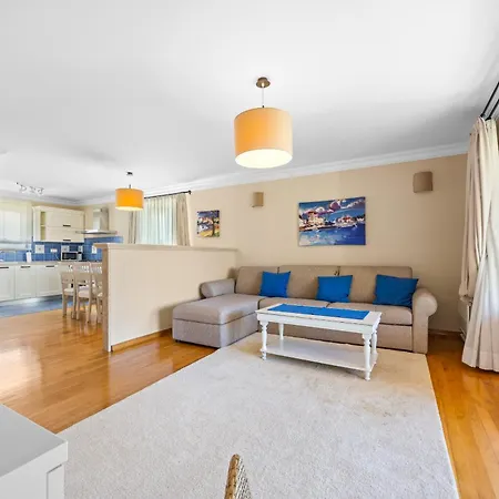 Andrea For 17 People With Private 40 M2 Pool & Pet Friendly Near Villa Poreč