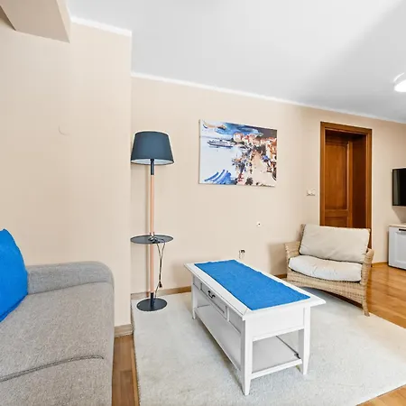 Andrea For 17 People With Private 40 M2 Pool & Pet Friendly Near Villa *