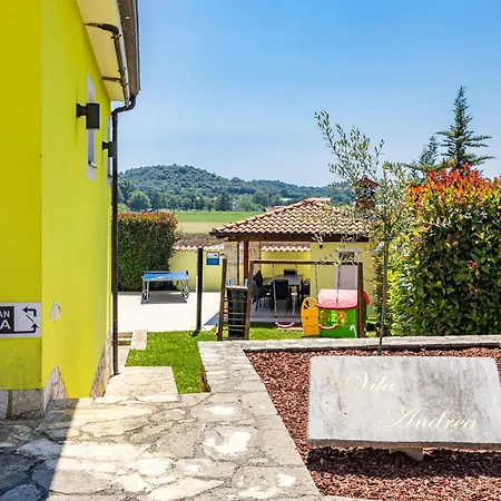 Andrea For 17 People With Private 40 M2 Pool & Pet Friendly Near * Poreč